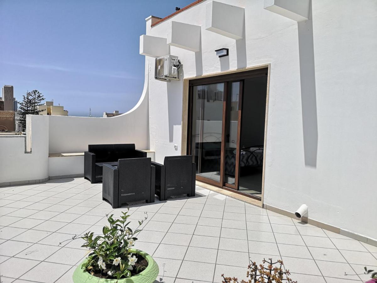 B&B Tra Scirocco E Tramontana Gallipoli Bagian luar foto