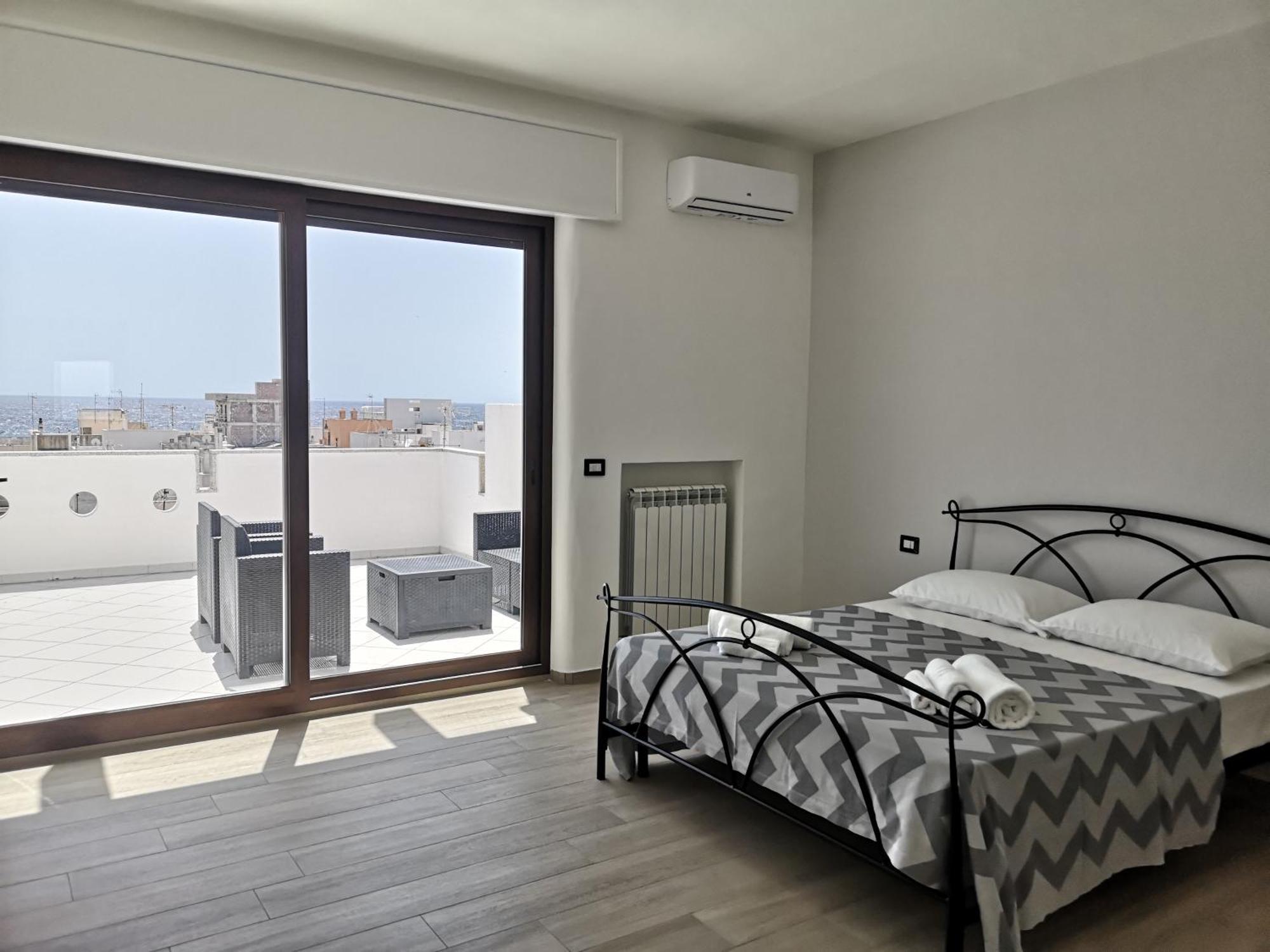 B&B Tra Scirocco E Tramontana Gallipoli Bagian luar foto